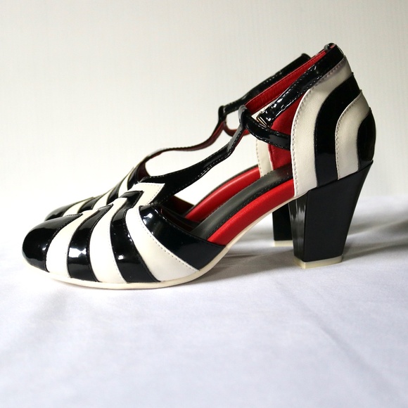 Lola Romona Patent Leather Retro Heels EU 39 (US 8.5)Black White Stripe T-Strap - Picture 1 of 7